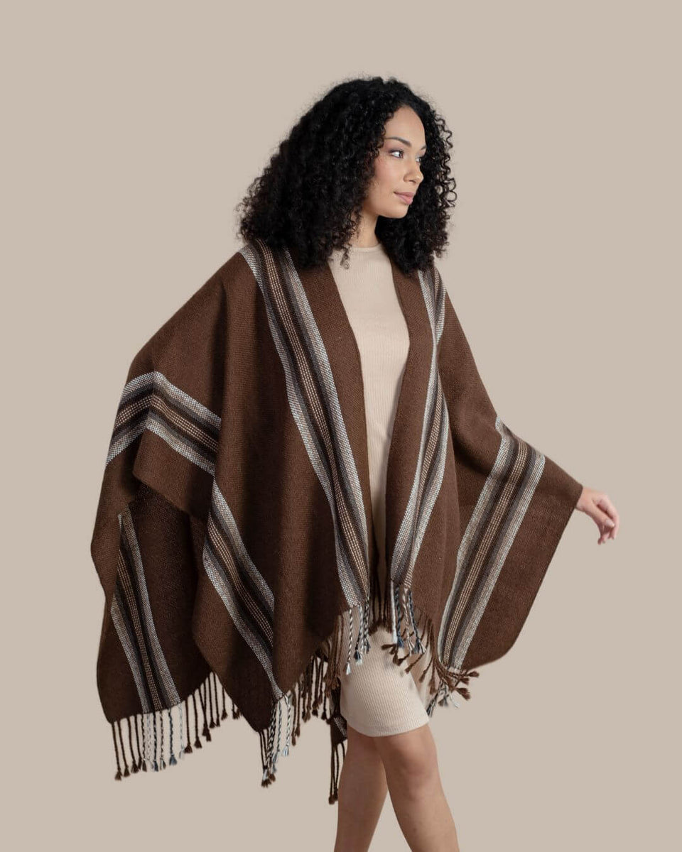 Sonqo Alpaca Ruana – Peruvian Nuna